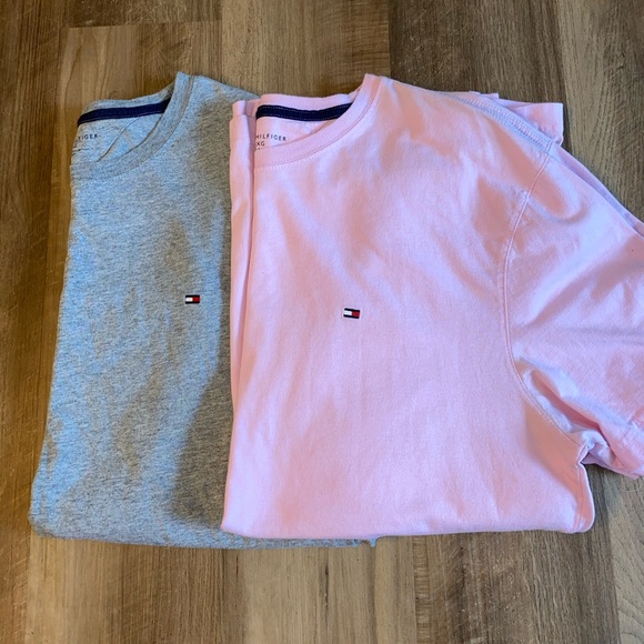 Tommy Hilfiger Other - Men’s Tommy Hilfiger T-shirt set Gray/Pink